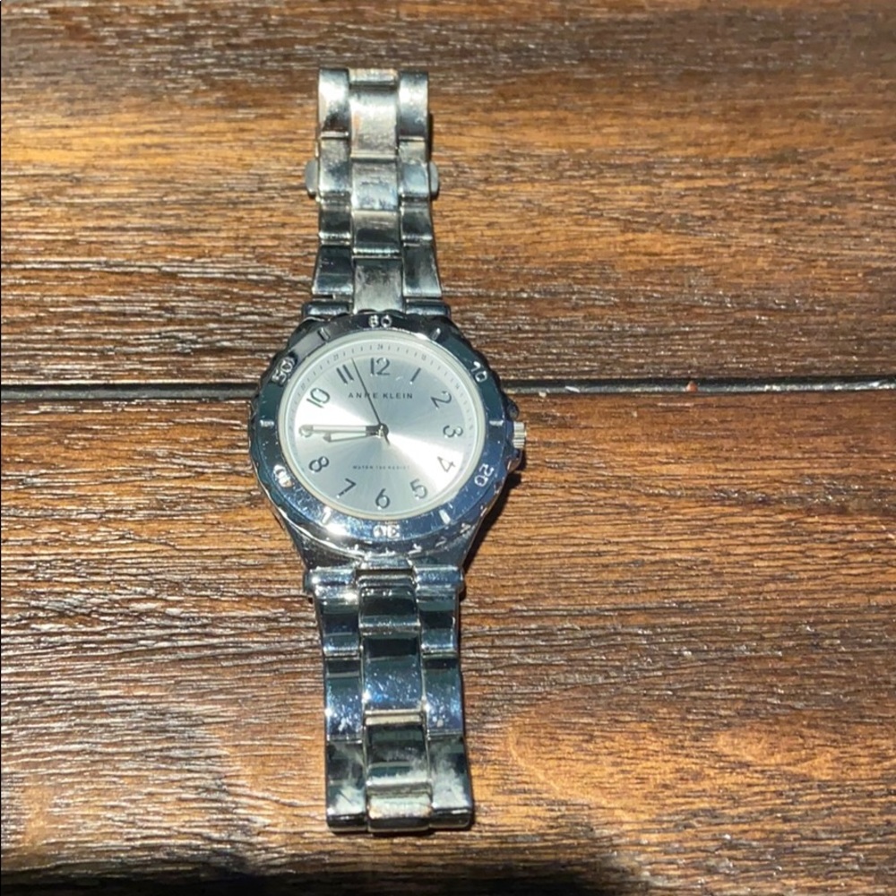 Anne Klein watch worn needs battery